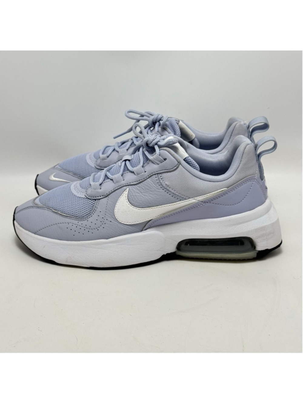 Nike Women's Air Max Verona Ghost Metallic colorway Sneakers CU7904-001 Size 11 - Picture 2 of 12